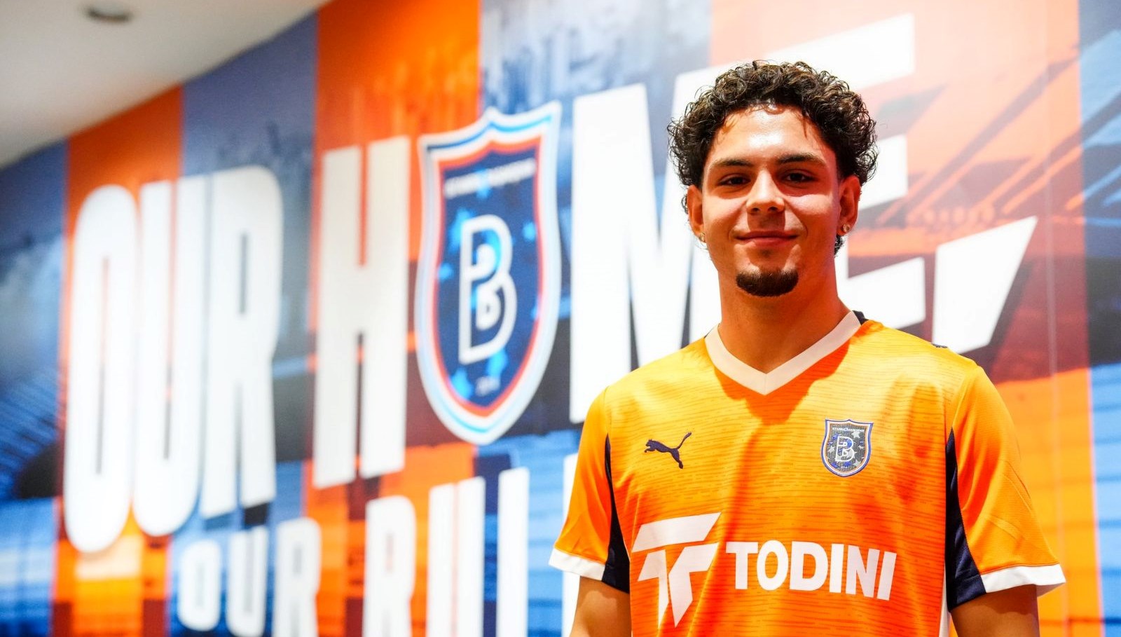 basaksehir yeni transferini duyurdu 9uUWpKQL