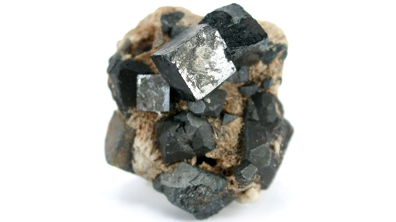 nukleer tipta perovskit kristalleri devrimi ZPGh7Cln