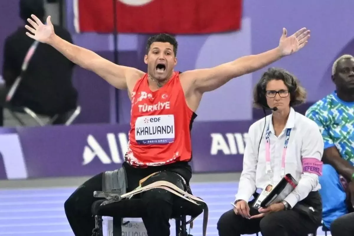 muhammet khalvandiden dunya rekorlu altin 17SP9NdG