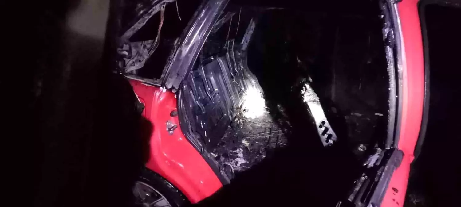 musta seyir halindeki otomobilde yangin cikti SEasebb3.jpg