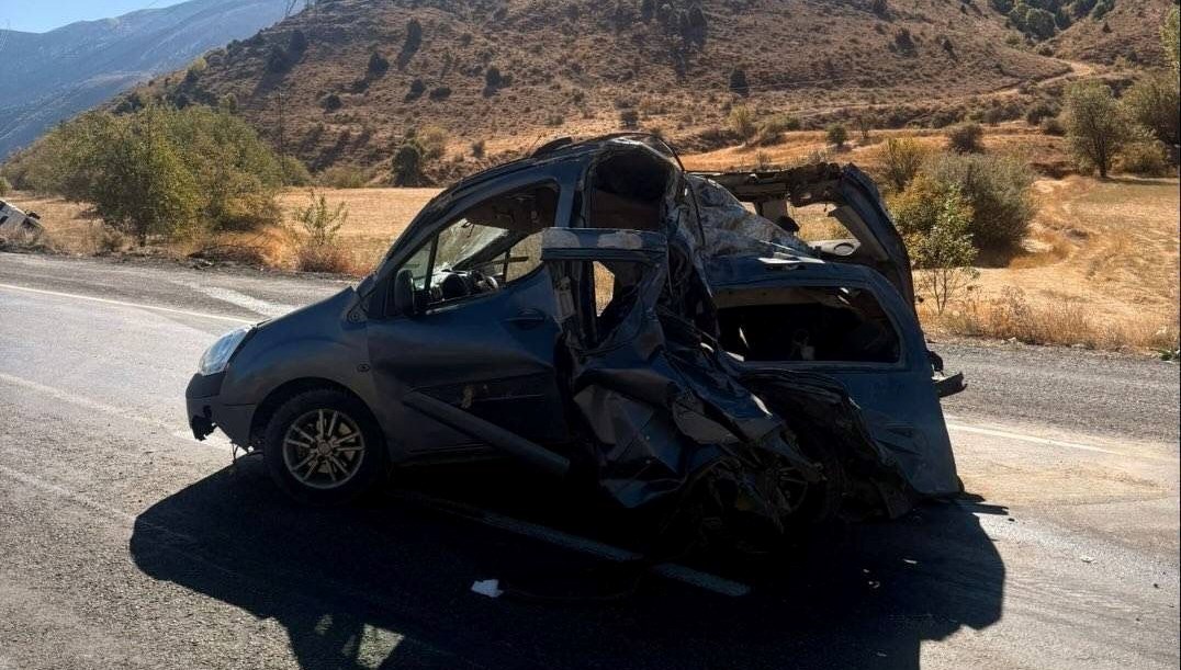 tatvanda trafik kazasi 2 yarali CETgHjl6