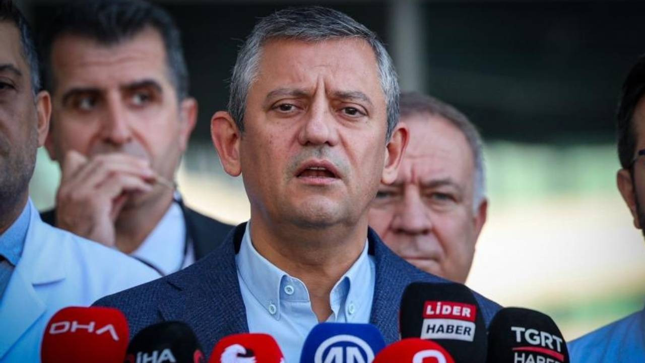 Son dakika… Özgür Özel, 91 milletvekili ile birlikte CHP’den istifa etti Haber gorseli