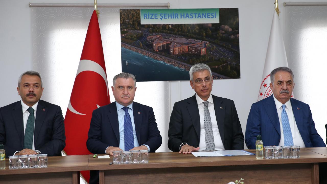 Sağlık Bakanı Memişoğlu Rize Şehir Hastanesinde incelemelerde bulundu Haber gorseli